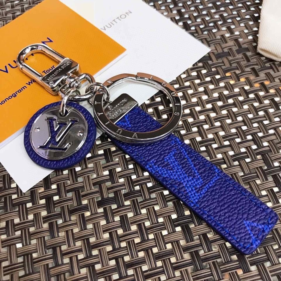 Fashion Leather Pendant