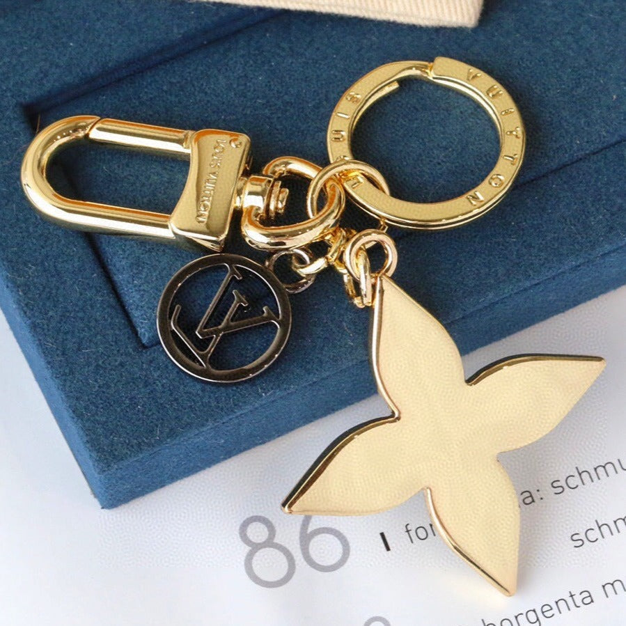Four Leaf Clover Pendant Keychain