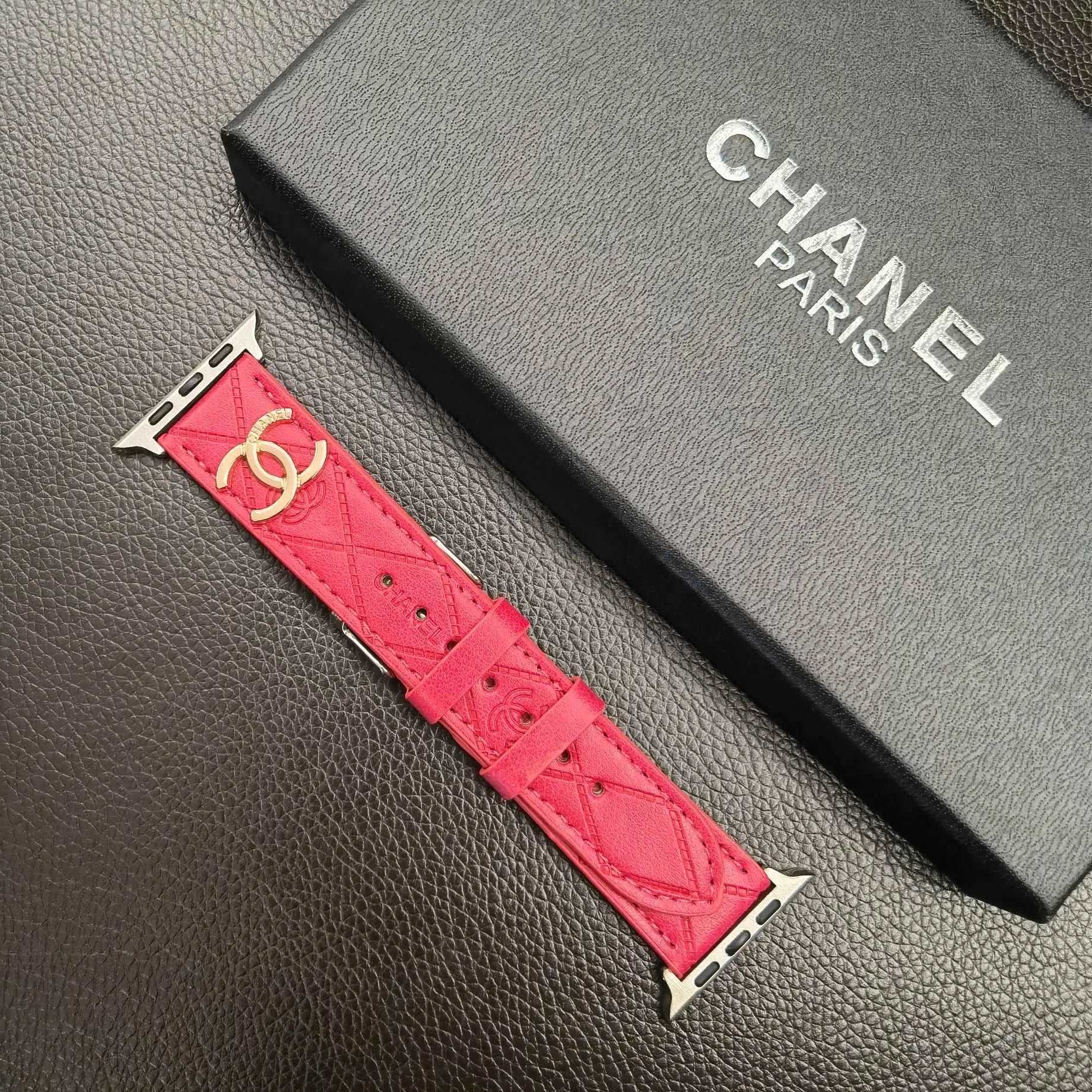 Trendy Leather Apple Watch Straps