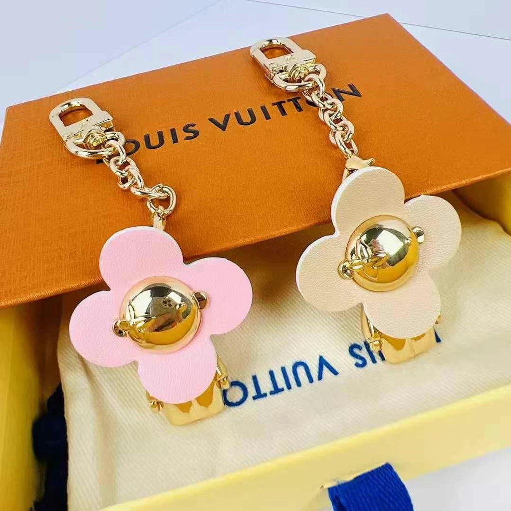 New Flower Shape Keychain Pendant